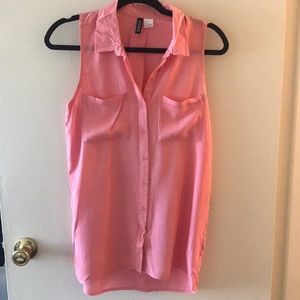 H&M pink sleeveless blouse